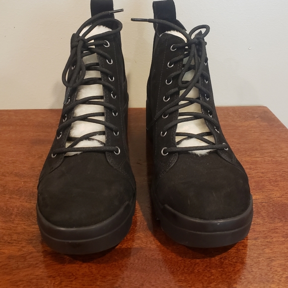 New Eileen Fisher Calm Sherling booties - Picture 2 of 10